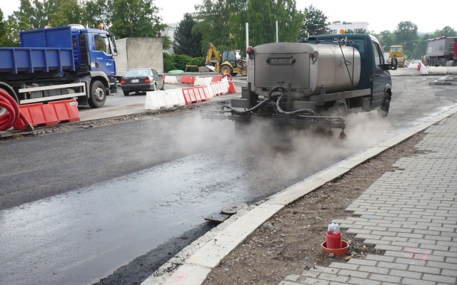 Wzmocnienie warstw asfaltowych na skrzyżowaniu w Havlíčkův Brodzie