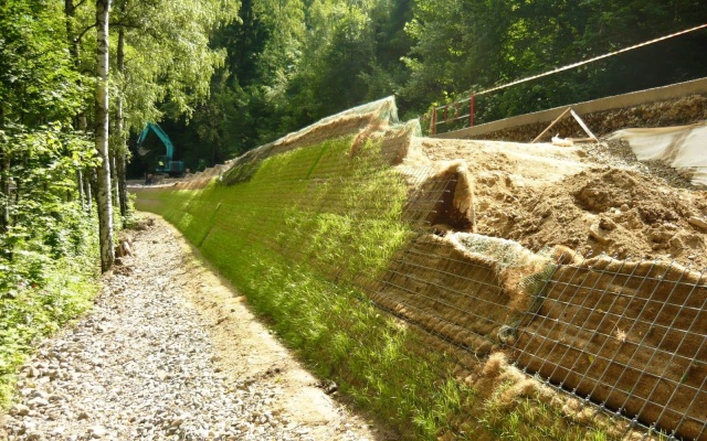 Sanacja niestabilnego zbocza przy drodze I/19 w Přibyslavi