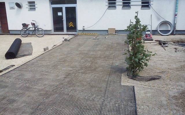 Stabilizacja podłoża przed stacją Záriečie w Żylinie