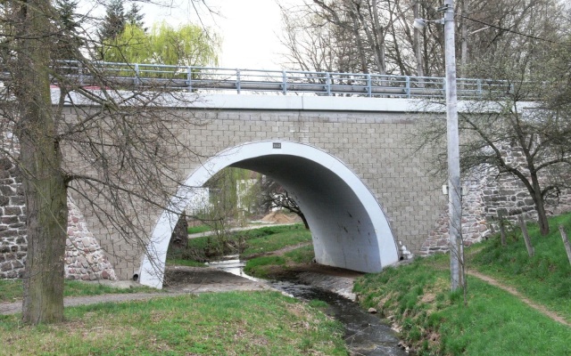 Rekonstrukcja mostu w Sebranicach