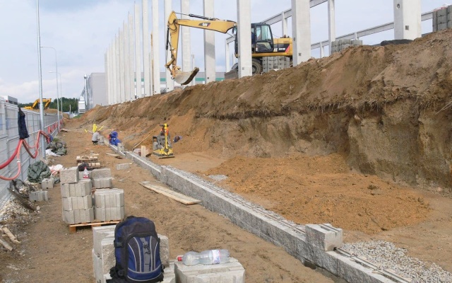 Liberec, mur oporowy na terenie parku VGP