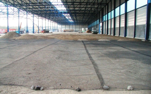 Posadowienie posadzek hali przemysłowej w Jihlavie