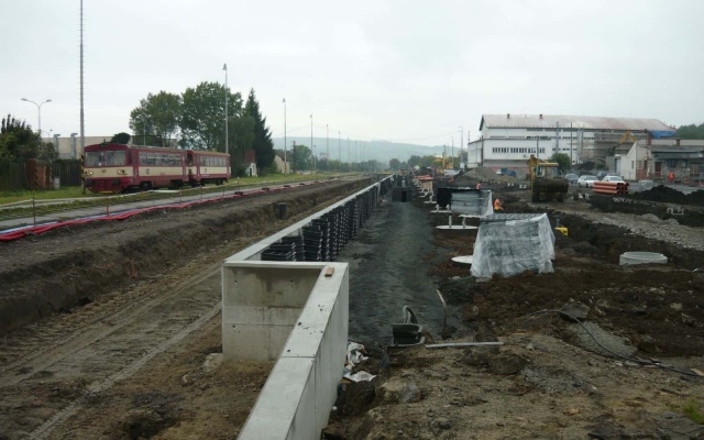 Rekonstrukcja toru podczas budowy terminalu transportowego w Uherském Brodě