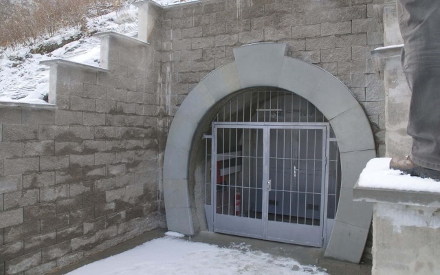 Portál drenażowej sztolni przy zbiorniku Šance