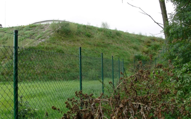 Rozszerzenie nasypu drogi dojazdowej na przedmieściach Vyškova