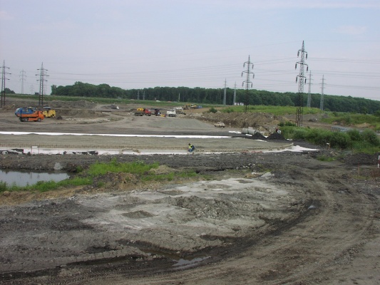 Mostowe przyczółki estakady autostradowej w Ostrawie