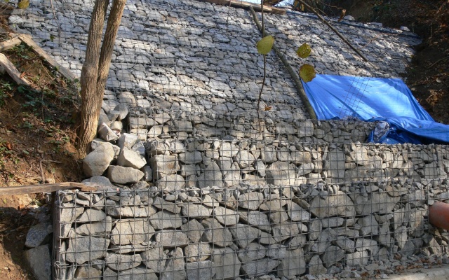 Sanacja osuwiska zbocza w Lukách pod Medníkem