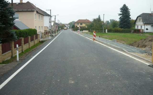 Rekonstrukcja i wzmocnienie pobocza w Nové Vsi koło Světlé nad Sázavou