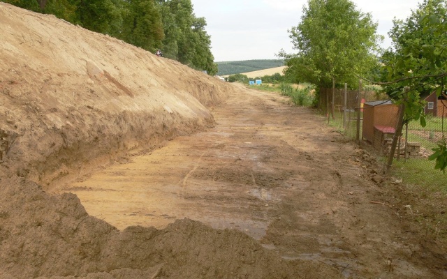 Mury oporowe w systemie Tensartech TW1 i zbrojone strome skarpy w Bučovicach