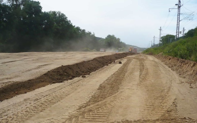 Odvodnienie korpusu nasypu przebudowanej drogi w Roztokach koło Pragi