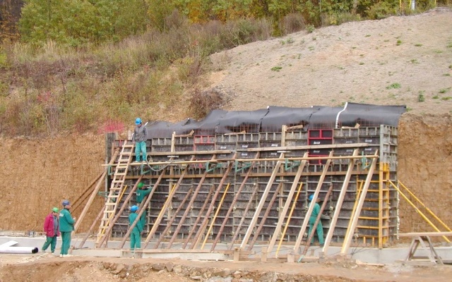 Odvodnienie muru oporowego w Tatenicach