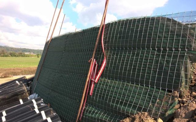 Ściana oporowa Lubeň, D1 Přerov – Lipník nad Bečvou