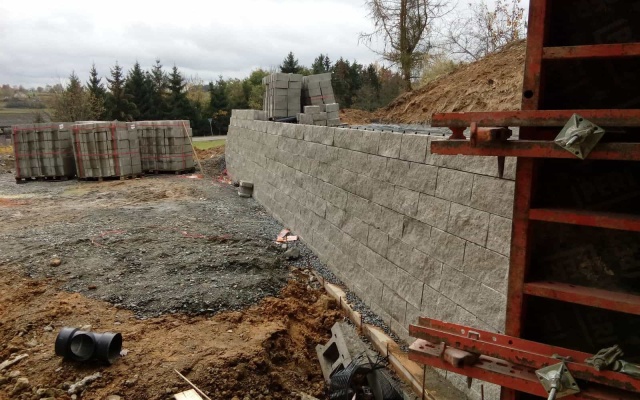 Modernizacja autostrady D1, odcinek 04, Ostředek – Šternov, wzmocnione skrzydła mostu