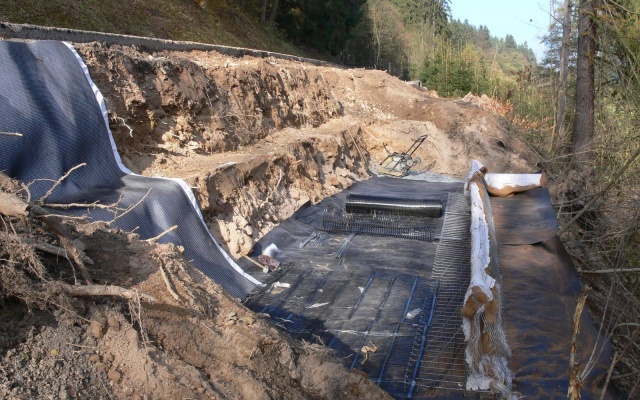 Sanacja osuwiska skarpy drogi II/357 w Strachujowie