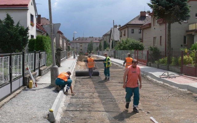 Stabilizacja warstw podkładowych drogi lokalnej w Přibyslavi