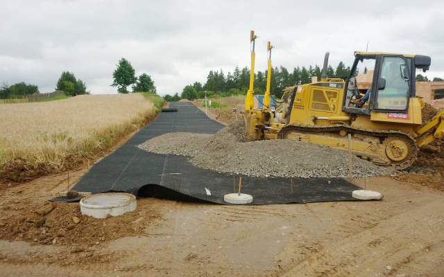 Zwiększenie nośności podłoża pod drogą lokalną w Letovicach