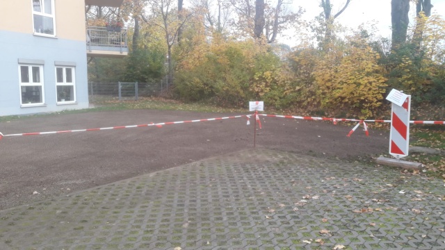 Rozszerzenie miejsc parkingowych za pomocą płyt trawnikowych