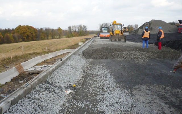 Mur oporowy z systemu Tensartech TW1 na drodze I/48 Rychaltice – Frýdek-Místek