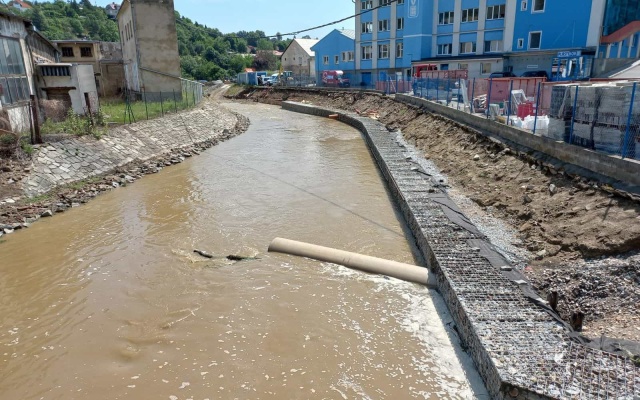 Zabezpieczenie skarpy pod ścieżką rowerową w Jihlavie