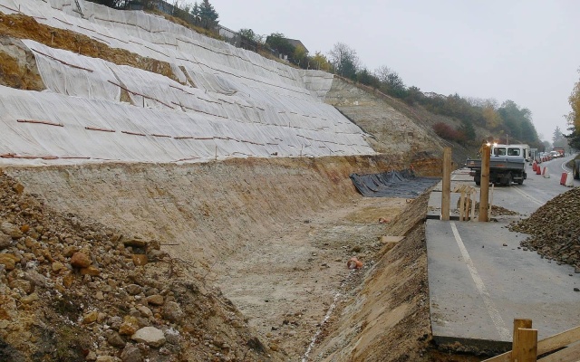 Sanacja osuwiska stoku przy drodze II/237 w Novém Strašecí