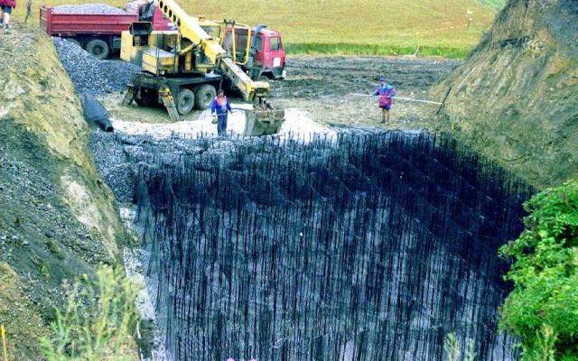 Rekultywacja nasypu kolejowego w pobliżu Holubic