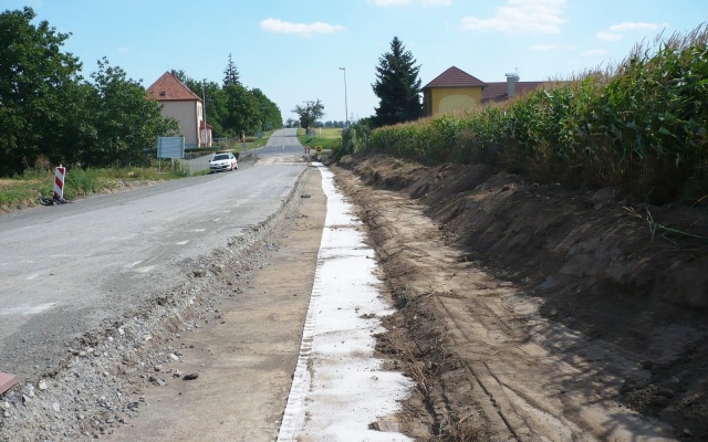 Podłużne odwodnienie drogi w Dubie nad Moravou