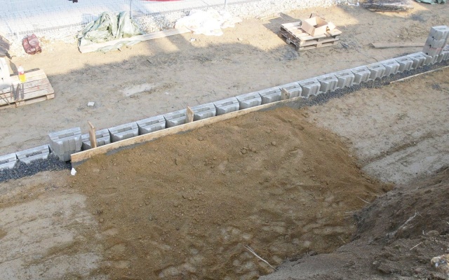 Liberec, mur oporowy na terenie parku VGP