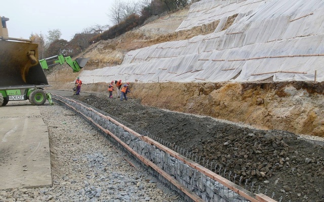 Sanacja osuwiska stoku przy drodze II/237 w Novém Strašecí