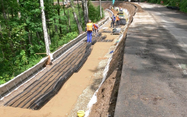 Sanacja niestabilnego zbocza przy drodze I/19 w Přibyslavi