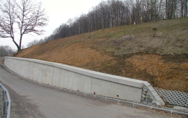 Odvodnienie muru oporowego w Tatenicach