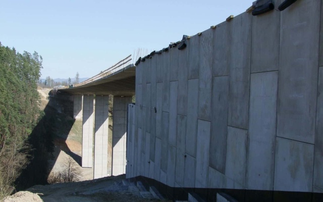 Mostowe przyczółki na D1 koło Spišského Hrhova