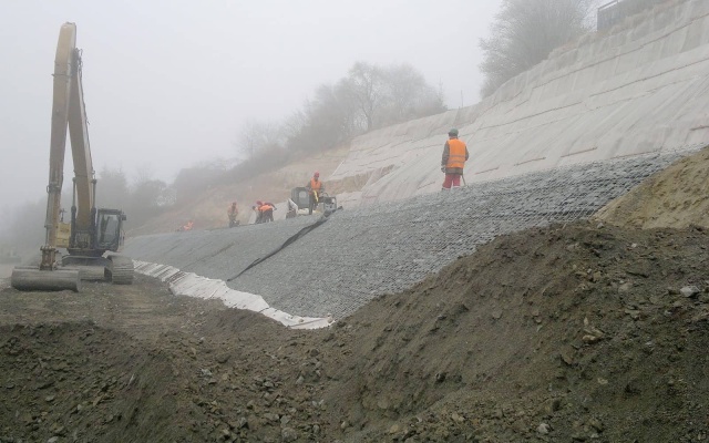 Sanacja osuwiska stoku przy drodze II/237 w Novém Strašecí