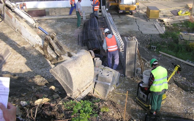 Mur oporowy na linii kolejowej Třebovice – Rudoltice