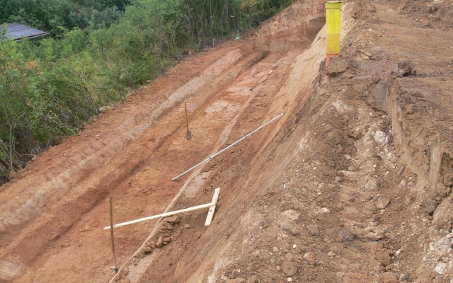 Modyfikacja nachylonej działki w Lelekovicach