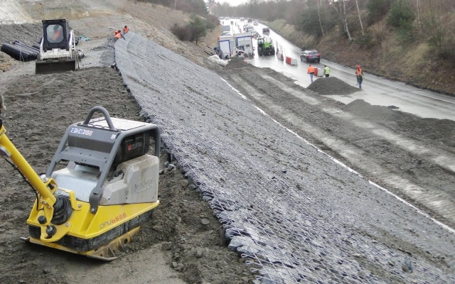 Sanacja osuwiska stoku przy drodze II/237 w Novém Strašecí