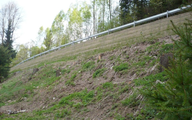 Sanacja osuwiska skarpy drogi II/357 w Strachujowie