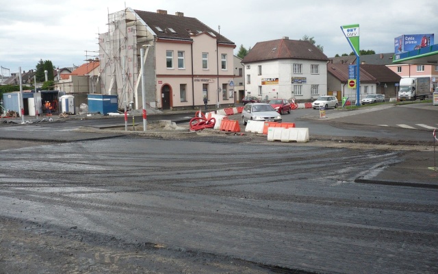 Wzmocnienie warstw asfaltowych na skrzyżowaniu w Havlíčkův Brodzie