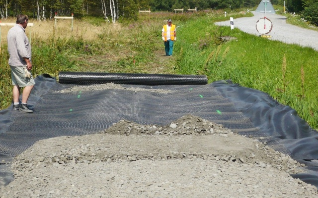 Założenie ścieżki rowerowej na torfowisku w Prášilech na Szumawie