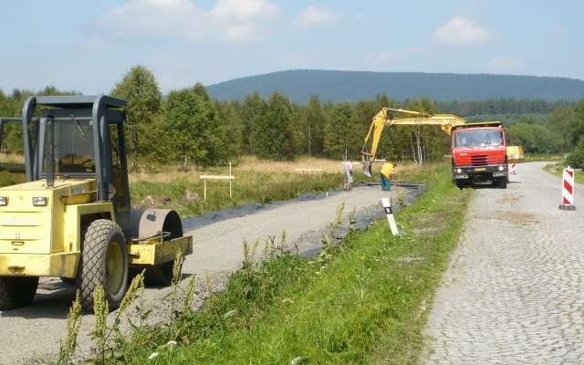 Założenie ścieżki rowerowej na torfowisku w Prášilech na Szumawie