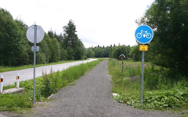 Założenie ścieżki rowerowej na torfowisku w Prášilech na Szumawie