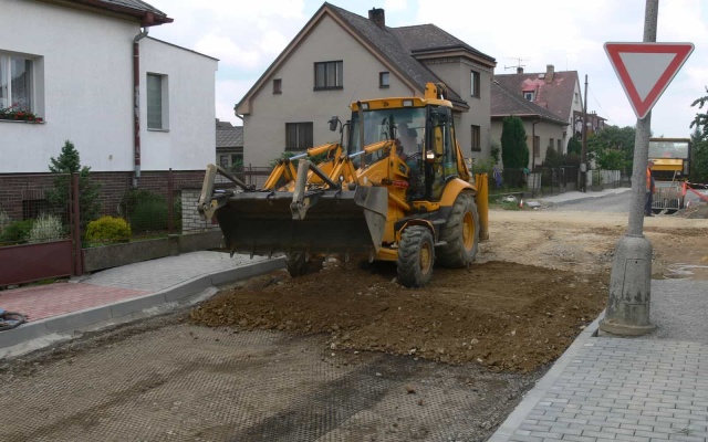 Stabilizacja warstw podkładowych drogi lokalnej w Přibyslavi