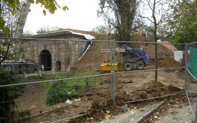 Wzmocnione i zbrojone zbocza przy Písecké bráně w Pradze