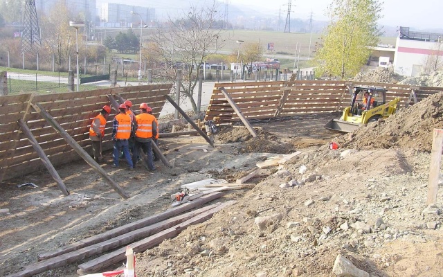 Rozszerzenie działki kompleksu komercyjnego w Brnie