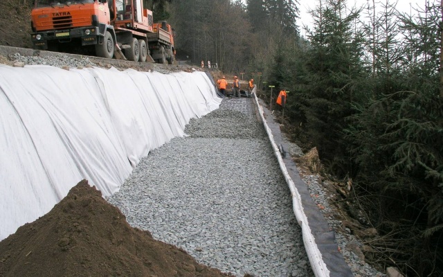 Sanacja osuwiska skarpy drogi II/357 w Strachujowie