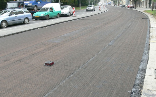 Celopowierzchniowa ochrona przed pęknięciami na ulicy Koliště w Brnie