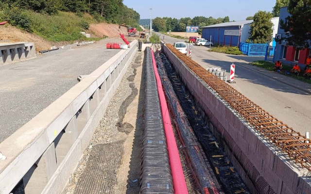 Praga – Rajská zahrada – wzmocniona konstrukcja nośna pod peronem