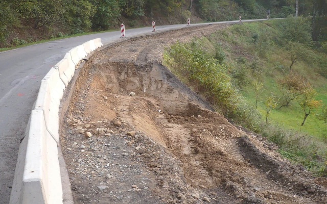Sanacja niestabilnego zbocza przy drodze I/19 w Přibyslavi