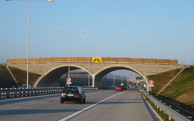 Ecodukty na obwodnicy Pragi na odcinku między Vestcem a Lahovicami