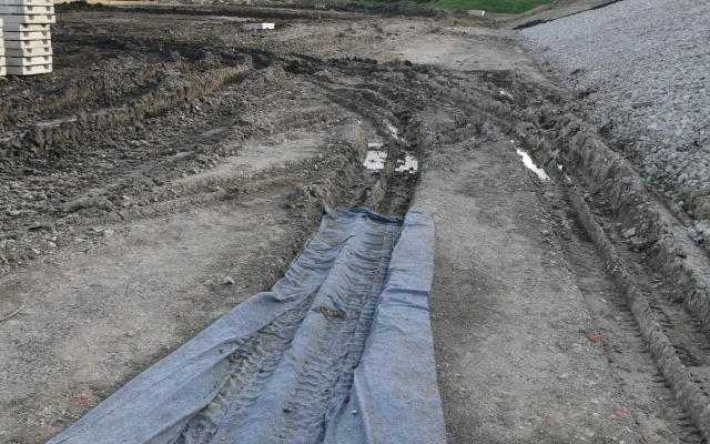 Wzmocnienie dna zbiornika sedymentacyjnego cukrowni w Dobrovicach