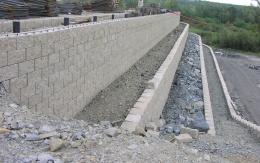 Mostowe przyczółki estakady autostradowej w Ostrawie